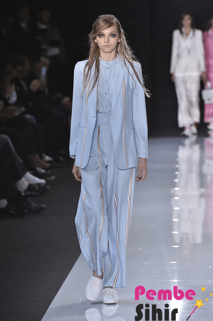 2017 Moda Trendleri: Baştan Aşağı Çiçek Desenleri 2017 Moda Trendleri: Baştan Aşağı Çiçek Desenleri
